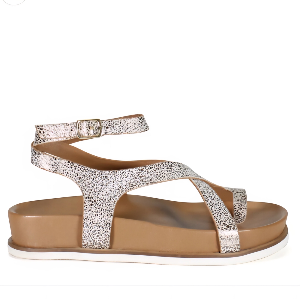 💋💋 DIBA TRUE Silver Metallic Strappy Sandals NWB Never Worn - Picture 3 of 7